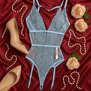 1014 Victoria’s Secret Very Sexy Lace Bodysuit XL Blue Sheer Unlined NWT